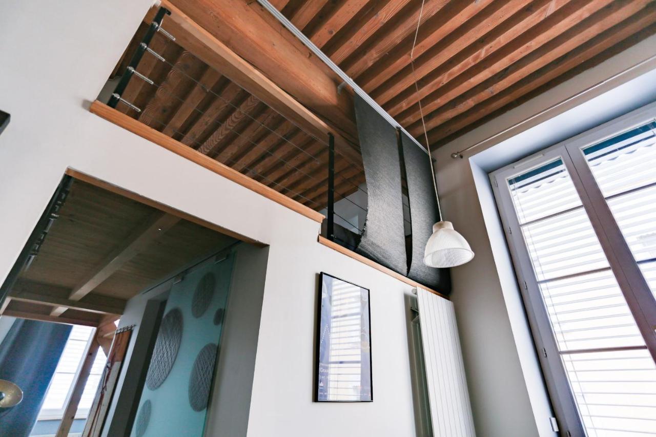 Апартаменты Guestready - Charmant Loft Croix-Paquet Pour 2 Лион Экстерьер фото